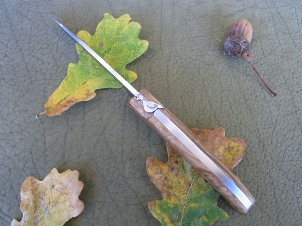 Couteau Lou paloumayre pliant manche en olivier