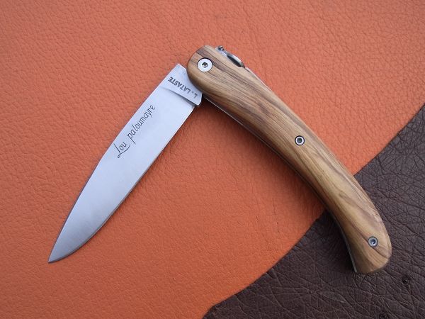 Couteau Lou paloumayre pliant manche en olivier lame acier 