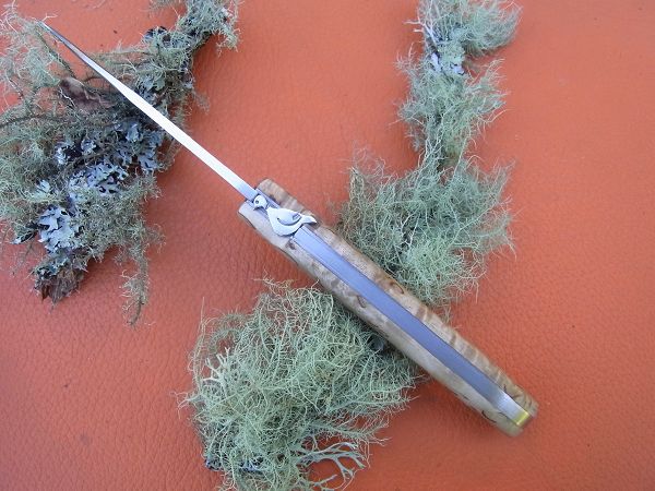 Couteau Lou paloumayre pliant manche en bouleau