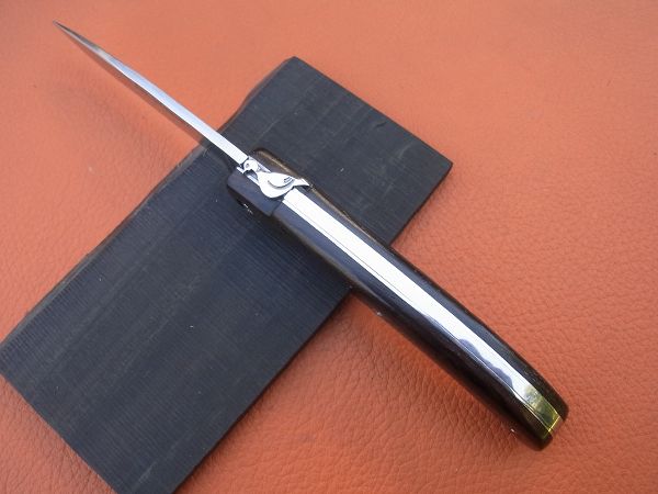 Couteau Lou paloumayre pliant manche en ébène
